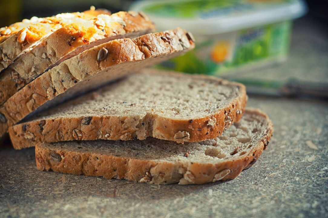 Diet for blood type 4 allows you to include whole grain bread in your diet. 
